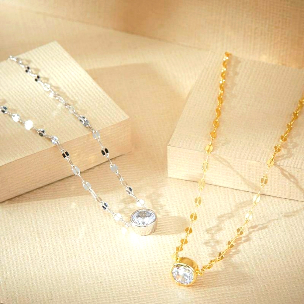 Layered pendant necklace